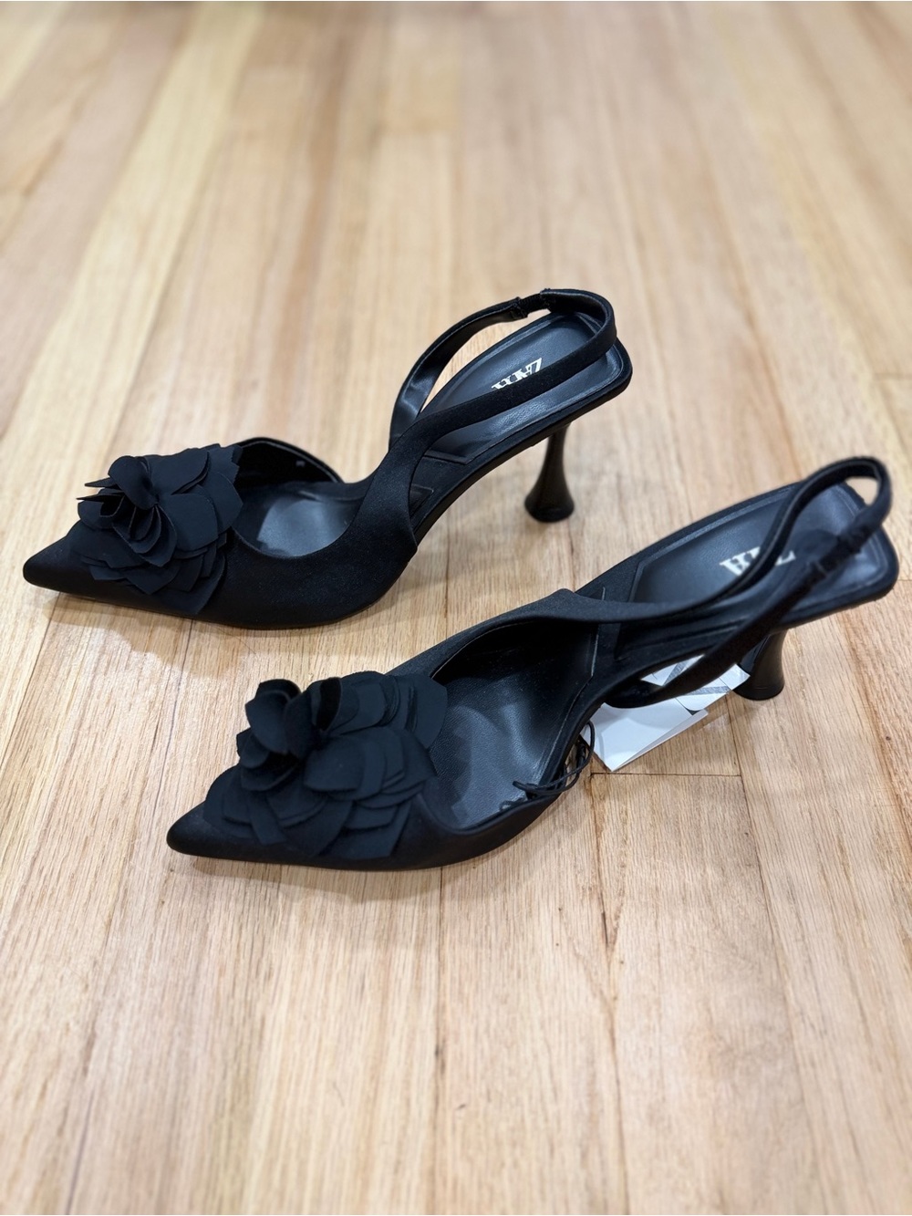 Pointed Slingback Heels with Layered Floral Appliqué - Picture 4 of 12